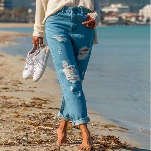 *NEW* Blue Ripped Jeans